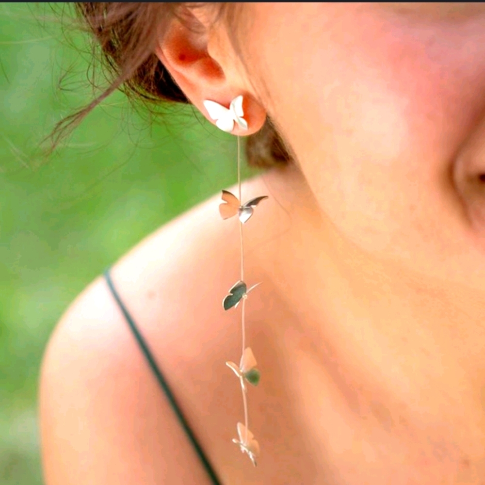 Offers welcome 🦋 dangle earrings